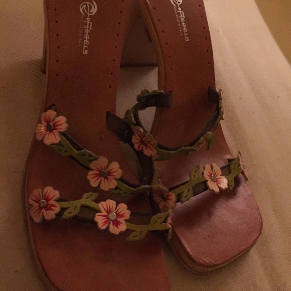 Sandals - Picture 2 of 3